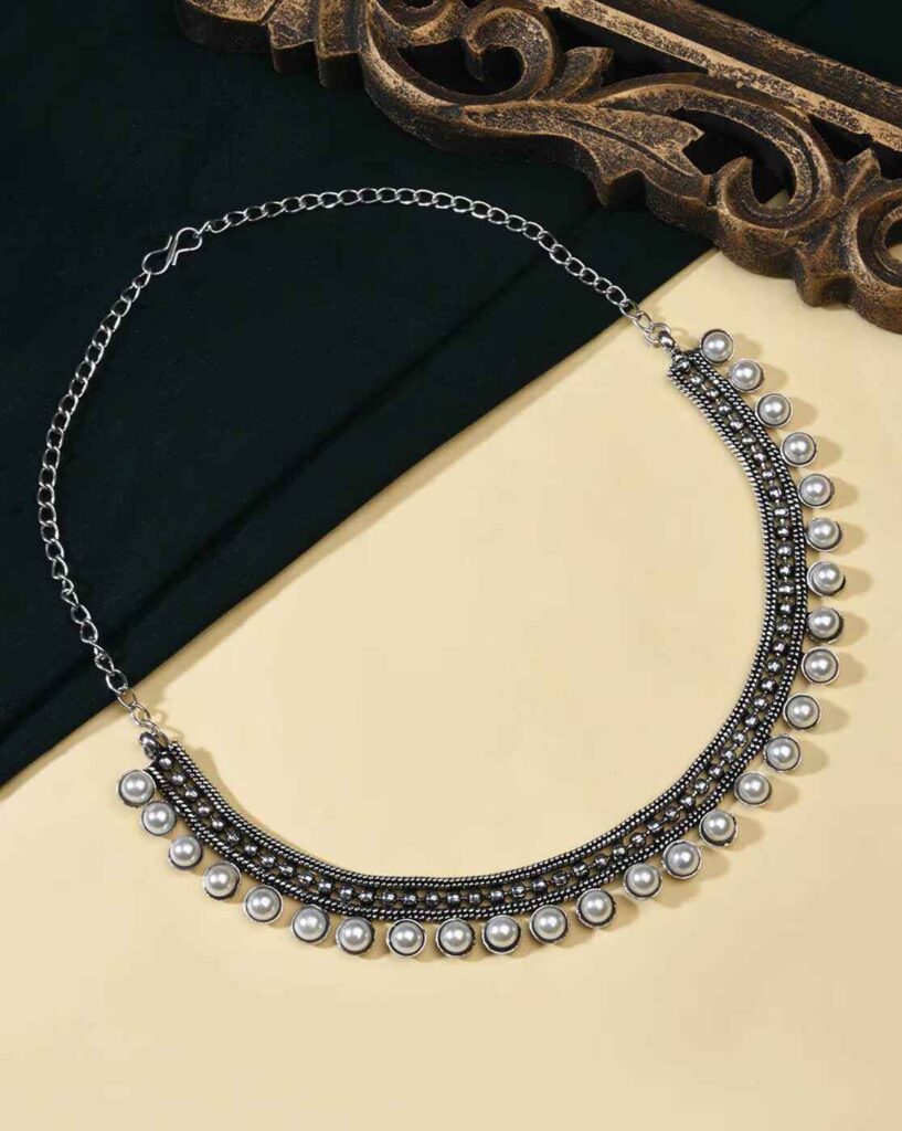 oxidized-jewellery-trends-chokers