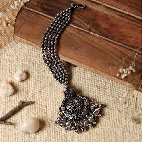 oxidized-jewellery-trends-maang tikkas